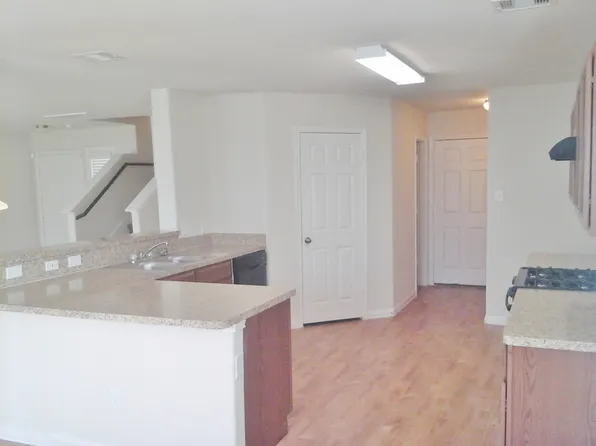 6205 Heffernan St, Houston, TX 77087