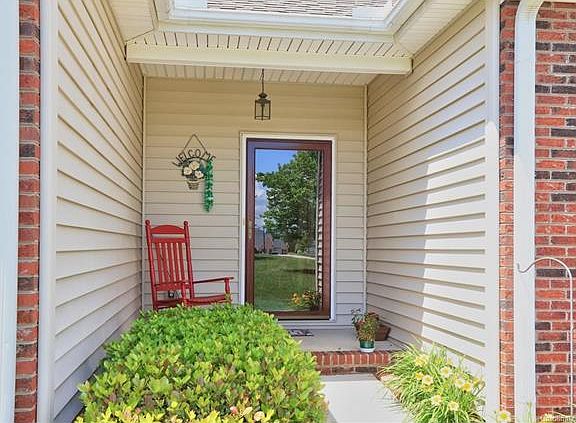 3rd image of 120 W Vista View Pl