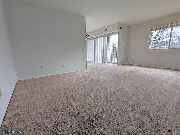 2nd image of 2903 Charing Cross Rd APT 7