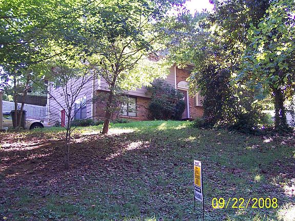 2nd image of 1080 W Skyline Dr