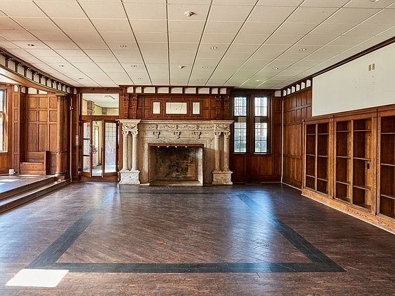 5th image of 349 Old Stockbridge Rd