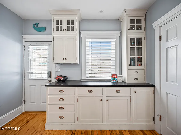 214 Brinley Ave — Photo 10