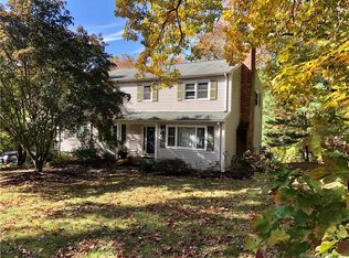 2 Oak Hollow Rd, Branford, CT 06405