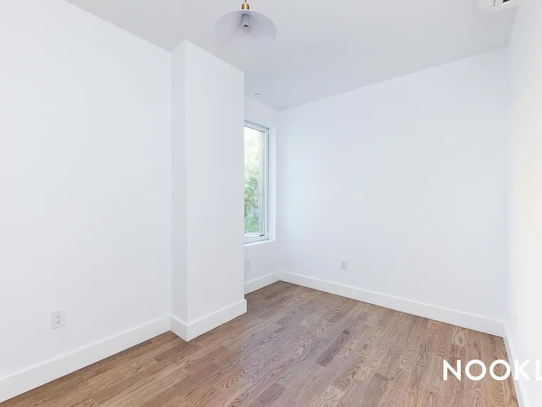 98 Moore St #2C — Photo 10