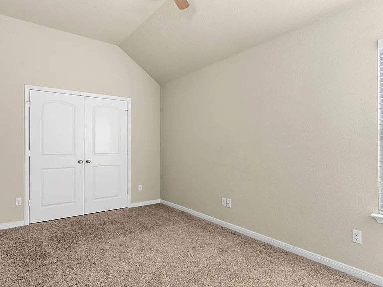 3320 Addison St — Photo 10