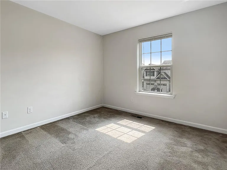 280 Milkweed Dr — Photo 8