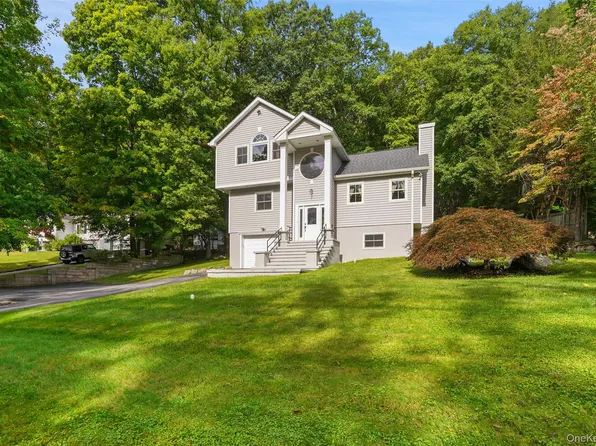 17 Glenna Drive, Carmel, NY 10512