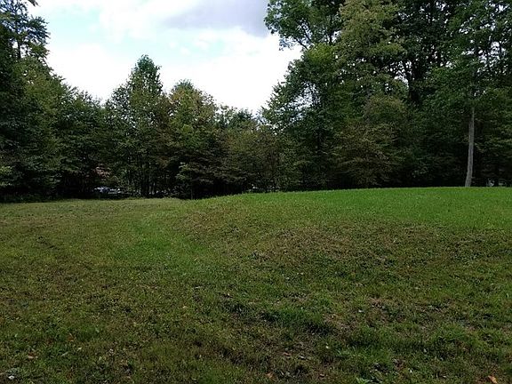 5th image of 144 Fern Dr