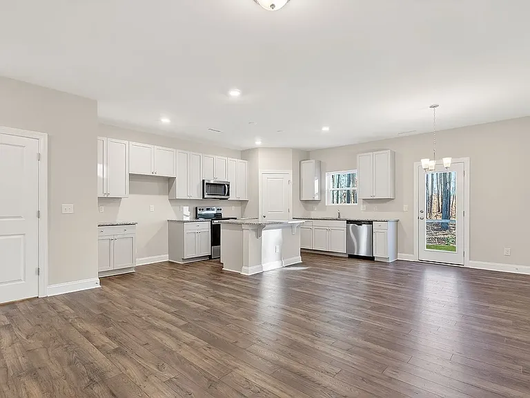 582 Barrington Row Ave — Photo 6