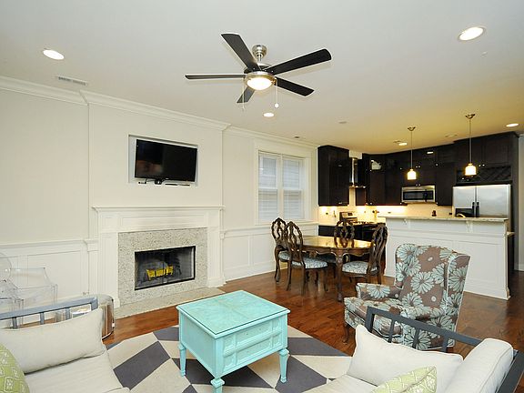 4th image of 2728 N Wayne Ave #2