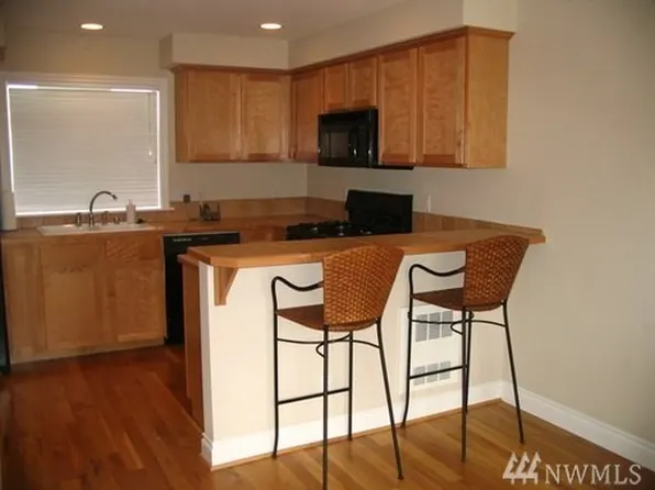 8833A Stone Ave N, Seattle, WA 98103