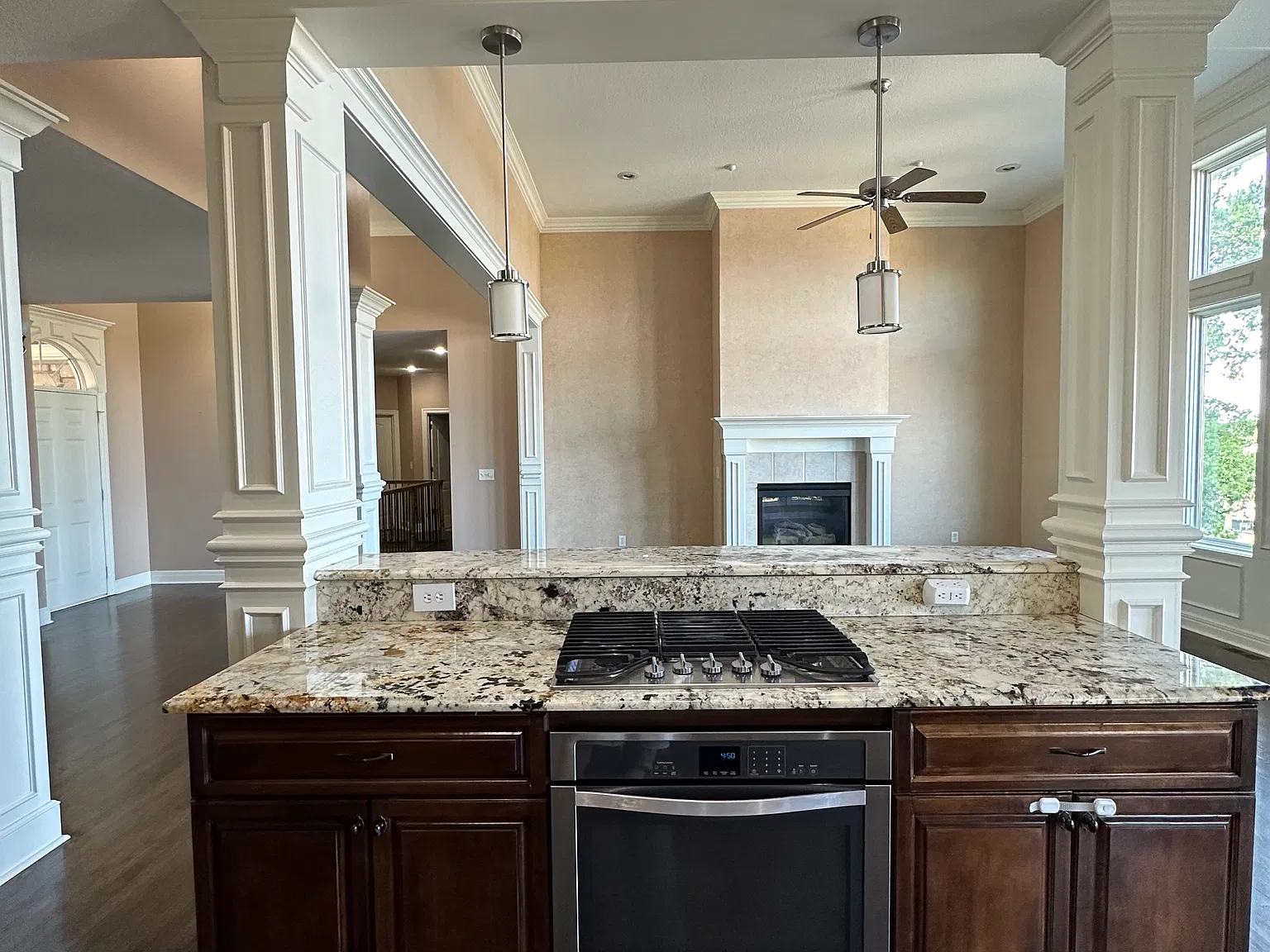 3 bed, 1950 sqft, $2,500 — Photo 4