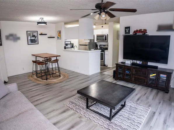 91-245 Hanapouli Cir APT 22C, Ewa Beach, HI 96706