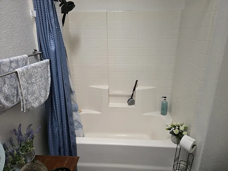 28350 Hampshire Dr — Photo 16