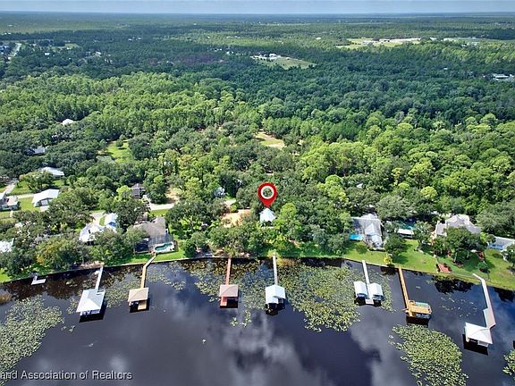 2nd image of 2700 Oak Beach Blvd