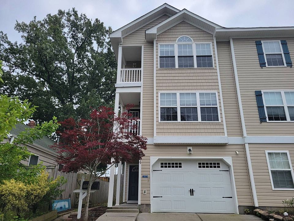 1st image of 604 Lake Dr
