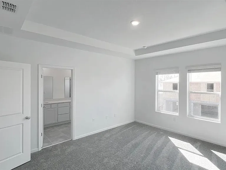 2562 Skyline Loop — Photo 16