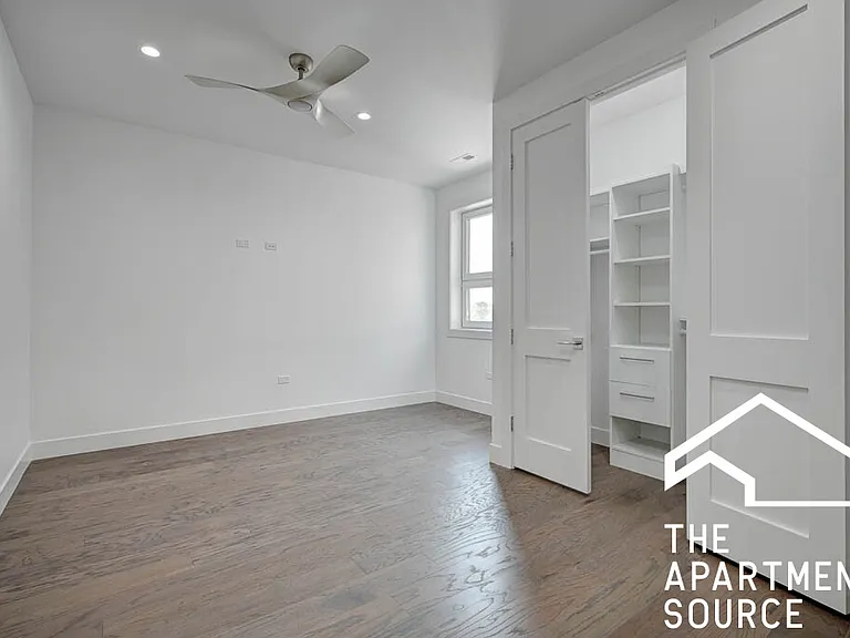 3010 W Belmont Ave #3 — Photo 6