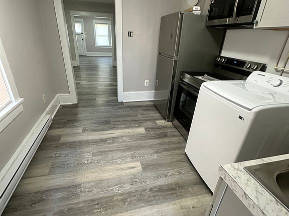 5th image of 23 S Burhans Blvd