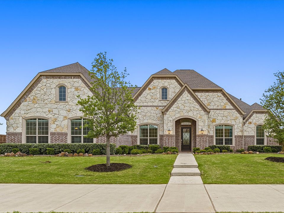 1st image of 913 Bluebonnet Dr