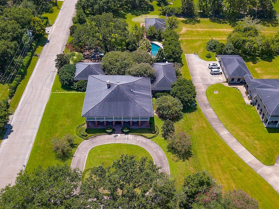 1405 Bayou Black Dr, Houma, LA 70360 | Zillow