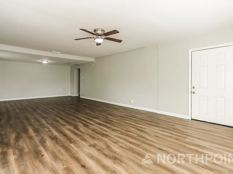1510 S Miller Rd — Photo 3