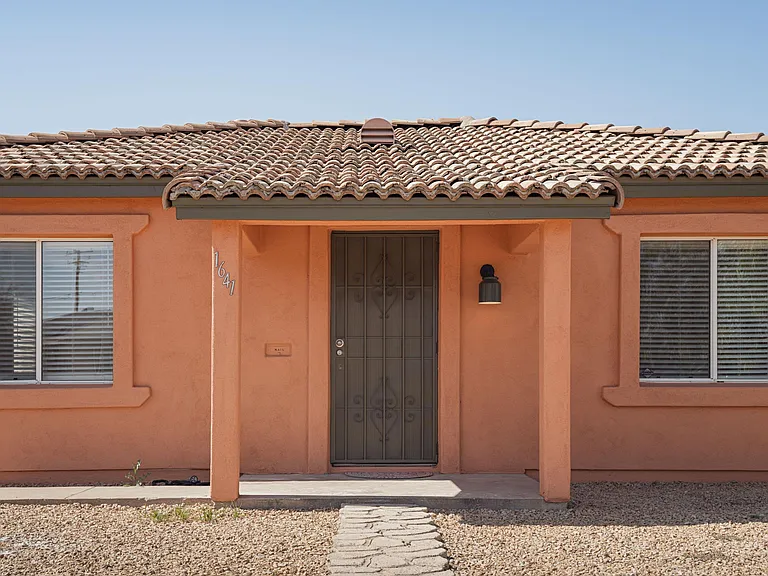 1641 E Coronado Rd — Photo 3