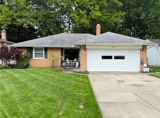 4291 Brendan Ln, North Olmsted, OH 44070