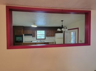 70 Pioneer Ln, Canton, NC 28716