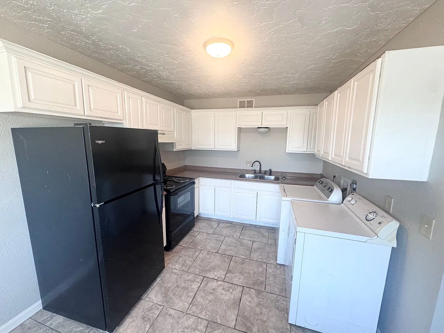 Edgewood Fourplex — Photo 4