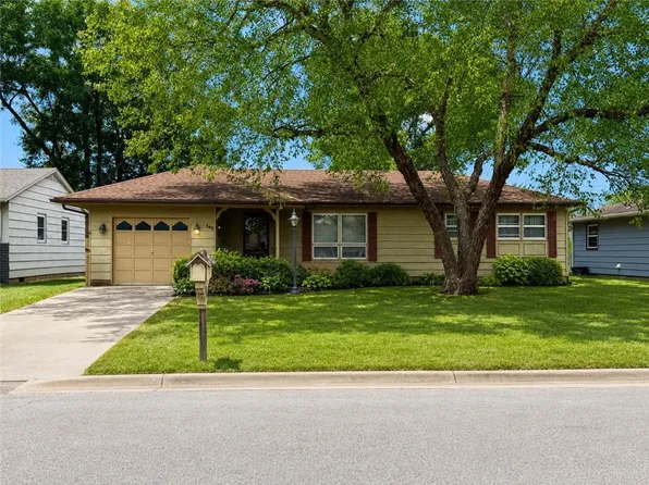 305 N Ohio St, Coffeyville, KS 67337