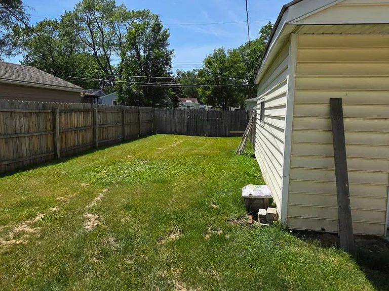 6646 Harding St — Photo 10