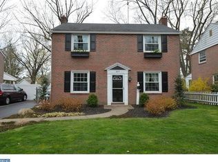 1413 W Wynnewood Rd, Ardmore, PA 19003