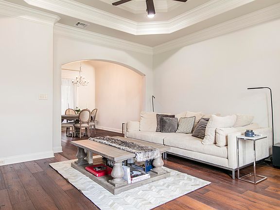 5th image of 114 Golden Cypress Dr