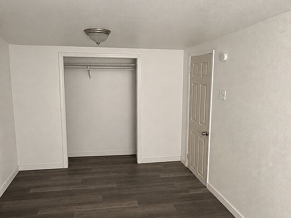 5th image of 1729 N Willis St