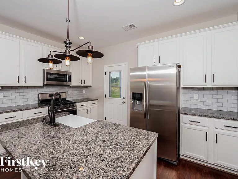 125 Ridgefield Ln — Photo 4