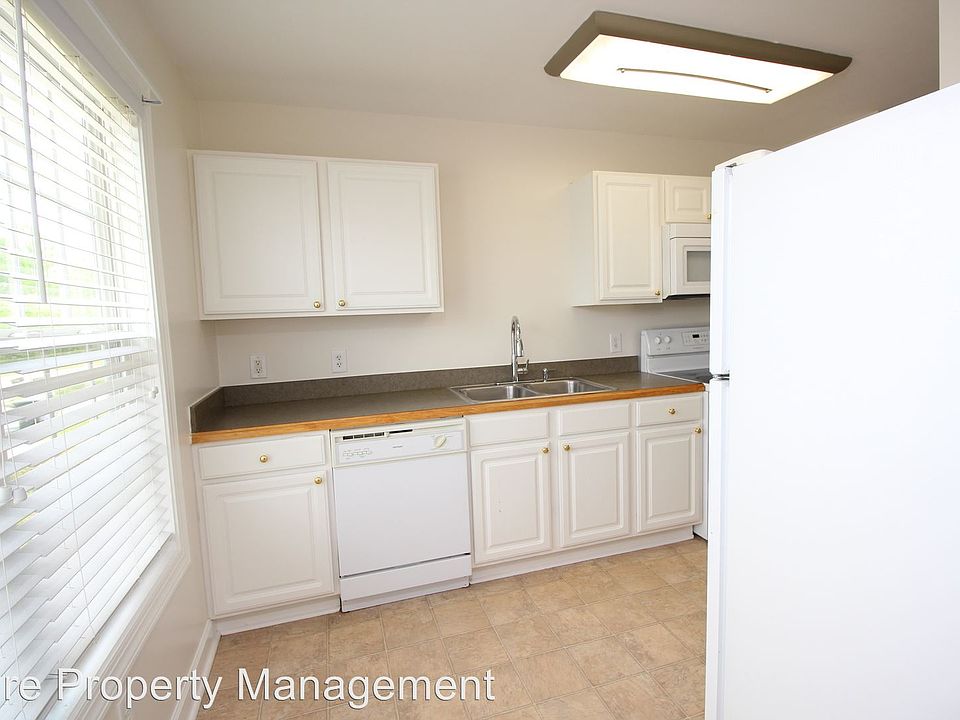 1st image of 2115 Oak Bend Dr #B
