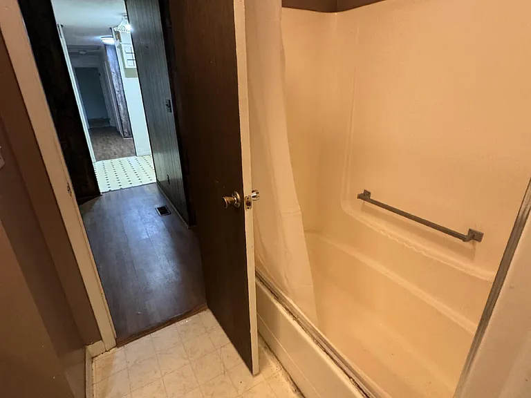 190 Croft Ave — Photo 14
