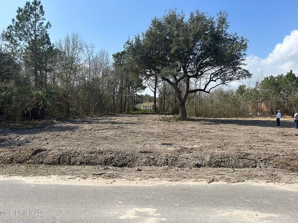1st image of 725 Sears Ave