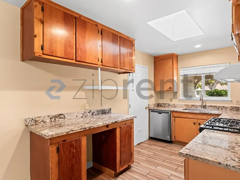 4842 Englewood Dr — Photo 11