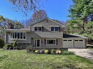43 Holly Glen Ln N, Berkeley Heights, NJ 07922
