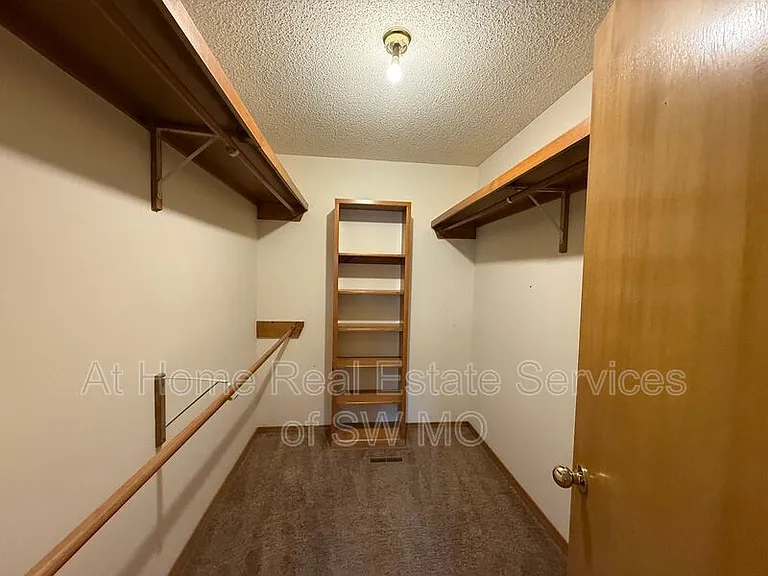 4121 S Parkcrest Ave — Photo 7
