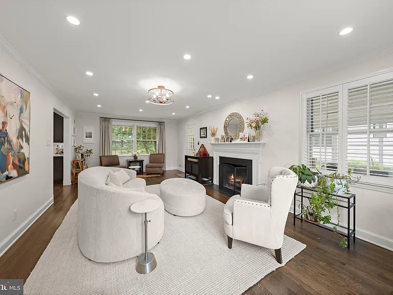6709 Pemberton St — Photo 7