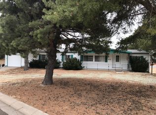 612 Sunset Dr, Norton, KS 67654