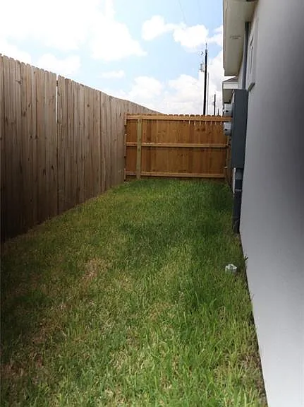116 W Campeche Ave #4 — Photo 3