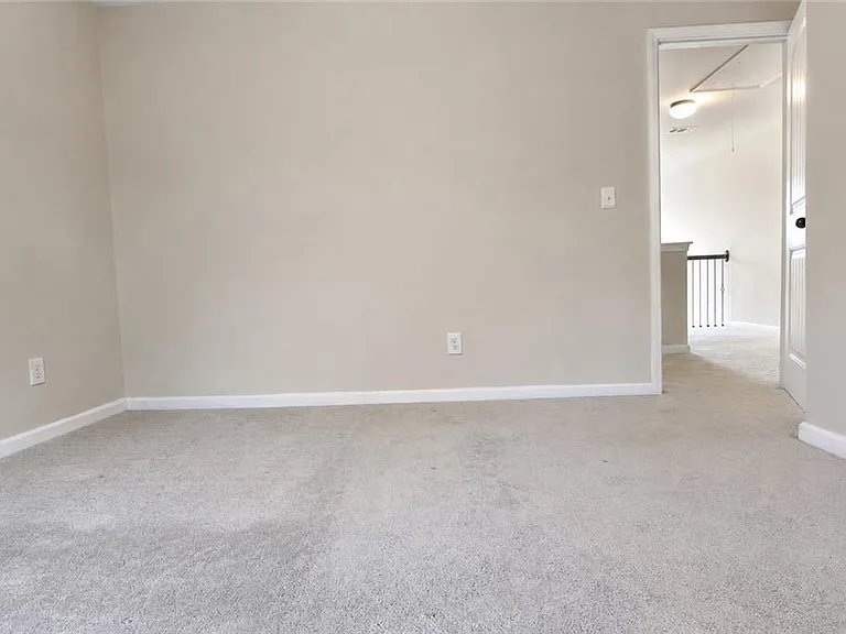 5817 Park Point — Photo 29
