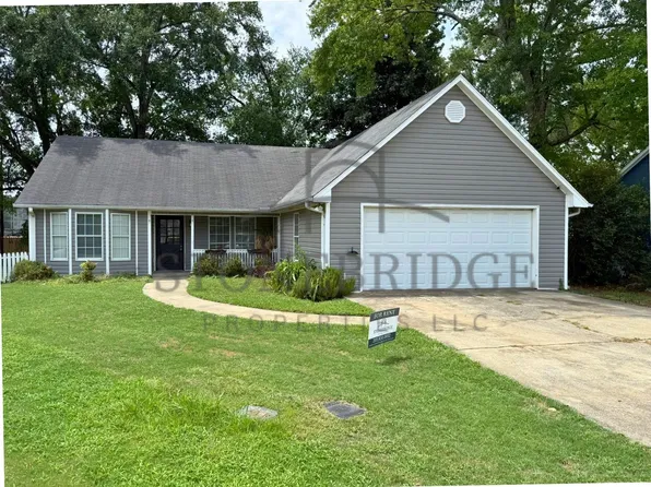 1425 Timber Cir, Helena, AL 35080