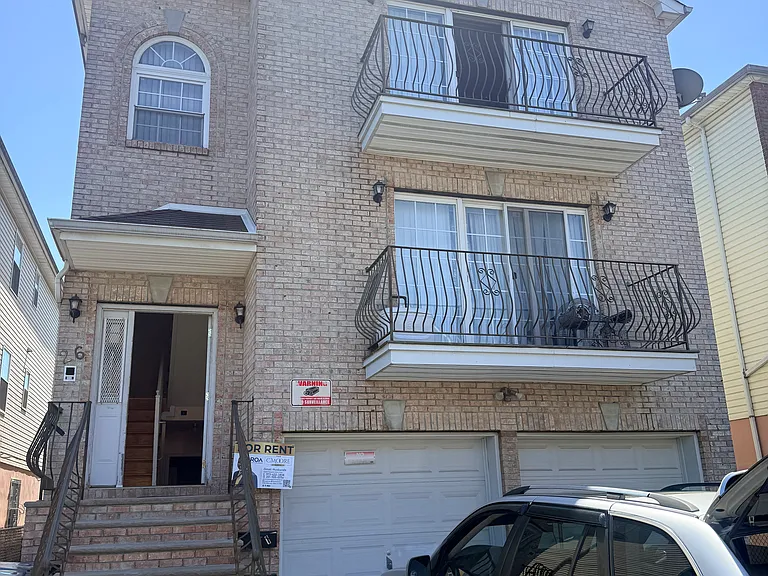 26 Lisa Ct — Photo 1