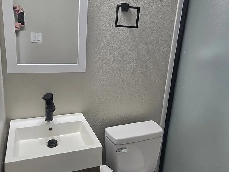 707 NW 4th Ave #103 — Photo 9