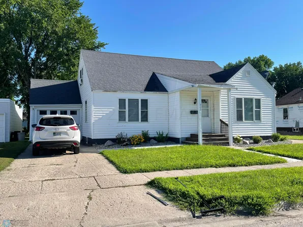 306 W 3rd Ave S, Ada, MN 56510